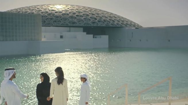 go to Der Wüsten-Louvre: Millionen-Museum in Abu Dhabi