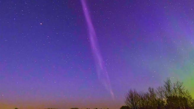 go to Lila Licht am Himmel: Eine Aurora names Steve